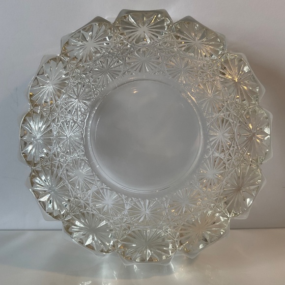 Vintage Heavy Glass Ashtray or Bowl with Candle - Starburst Daisy Pattern - Picture 9 of 14